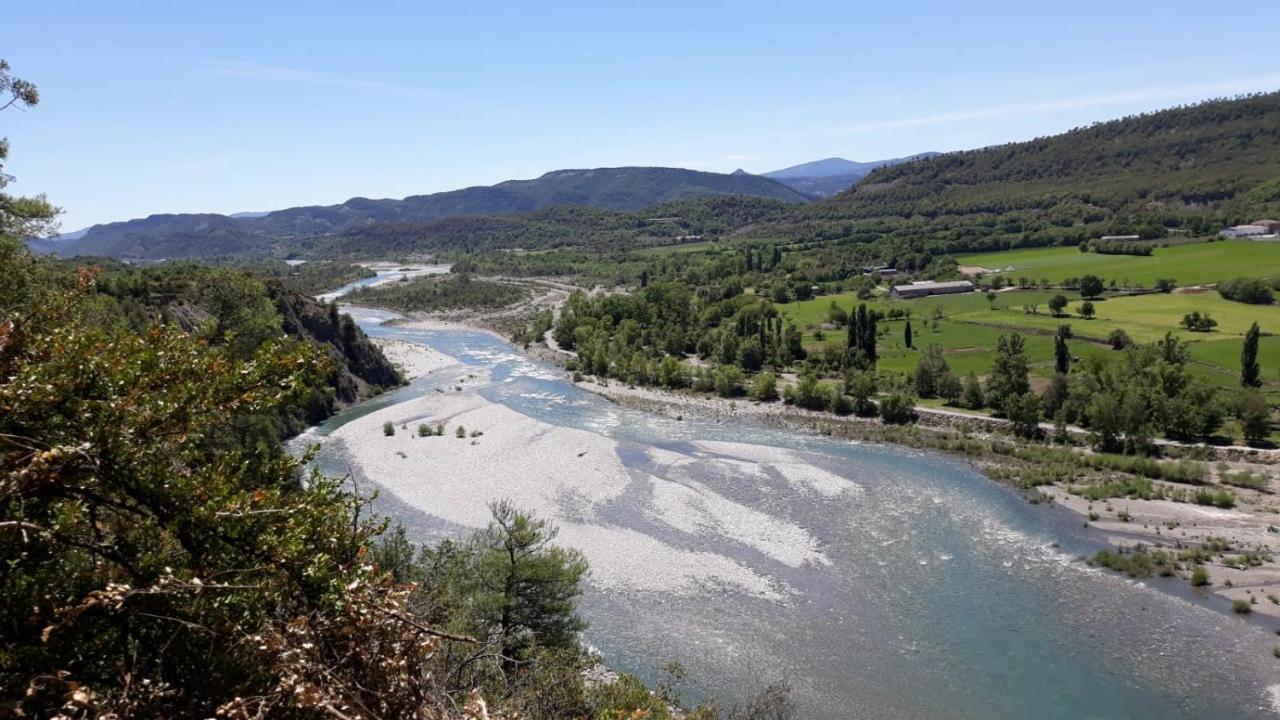 Vistas A La Montana En Un Pueblo Con Encanto. El Pueyo de Araguás Esterno foto